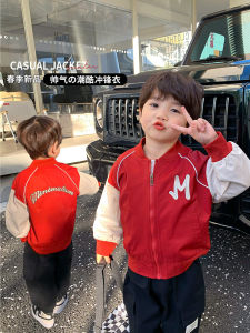 เสื้อแจ็คเก็ตเบสบอลสีแดงสำหรับเด็กชาย เสื้อแขนยาวแบบสวมหัว ผ้าผสมคอตตอนผสมโพลีเอสเตอร์ ฤดูใบไม้ผลิและฤดูใบไม้ร่วง