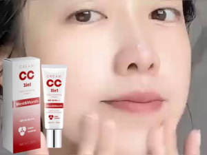 West&Month Dark Spot Skin Repair Cream Covers Dark Spots ครีมนี้ช่วยปรับสีผิวให้ดูเรียบเนียนขึ้น ลดการมองเห็นของจุดด่างดำ และช่วยให้ผิวดูสดใสขึ้นอย่างเป็นธรรมชาติ พร้อมทั้งช่วยบำรุงและปกป้องผิวจากแสงแดดในชีวิตประจำวัน
