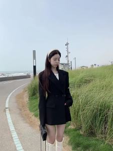 Shoulder Padding Tapered Waist Slim Fit Black Blazer and Skirt Set