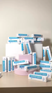 พลาสโม ซูทติ้ง ครีม สูตรเย็น 20g. (ทาหลังยุงกัด) ยกลัง 56 หลอด หมดอายุ 03/2026