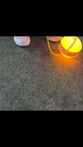 แบบเรืองแสง ของเล่นกลางแจ้ง สําหรับเด็ก ขาสวิงบอล ลูกบอลเด้งเรืองแสงสําหรับเด็ก เกมสายตา ฝึกความสูงยาว