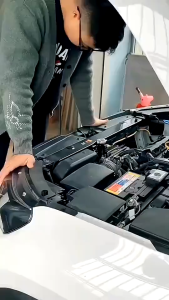 Bộ Kích bình ô tô Bộ kích bình xe hơi Bộ kích điện khẩn cấp bình ắc quy cao cấp kiêm sạc dự phòng đèn led