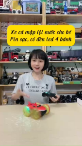 Xe Địa Hình Cá Mập Lội Nước Điều Khiển Từ Xa Nhào Lộn Xoay 360 ĐộCó Đèn Led Bánh Đi Được Trên Nhiều Địa Hình Cho Bé