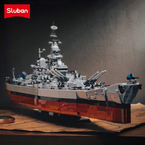 Sluban | WWII Missouri Battleship Military Model Building Toy Gift