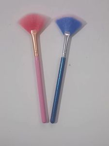 Fan Highlighter Brush SetUltra Thin Fan-Shaped Hair For Precise Cheek HighlightSoft Blush & Light Contour