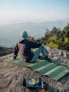 NatureHike | R 1.8 Outdoor Portable Thickened Sleeping Pad