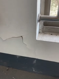 Wall Repair Paste - Waterproof Crack Filler Putty for Concrete Wood & Tiles Waterproof Wall Crack Repair Putty Cream - Quick-Drying Universal Filler for Walls & Ceilings Wall Putty Crack Repair Cream Waterproof Latex Paint Wall Repair Paste Tool