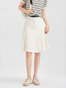 White Pleated Skirt for Pear-shaped Women High-waisted Concealing Design