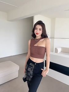 เสื้อกล้าม ท็อปบรา ปาดข้าง ผ้าร่อง ดีเทล เช่น เสื้อกล้ามแขนกุด มีฟองน้ำ