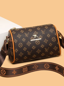 Fashionable Pillow Shaped Leather Shoulder Bag for Women Small Crossbody Bag Casual Scenarios Single Strap Boston Style Bag