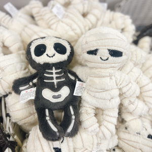 พวงกุญแจตุ๊กตาผ้ารูปโครงกระดูกบ็อบผีฮาโลวีน น่ารัก ตัว ของเล่นแกล้งเพื่อน ของขวัญ นุ่ม PP ผ้าฝ้าย ตุ๊กตาผ้าสำหรับทุกเพศ
