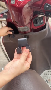 Móc Treo Đồ kẹp xe máyxe điện - Móc Nhựa Treo Túi Xách Đồ Dùng đi chợ móc treo đa năng