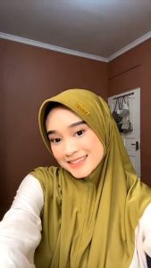 (50 RB ISI 4 PCS) HIJAB BERGO HAMIDAH SIZE M LABEL BESI JERSEY PREMIUM
