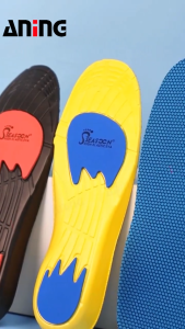 พื้นรองเท้าแบบยืดหยุ่น EVA น้ำหนักเบาสำหรับเล่นกีฬา ดูดซับแรงกระแทกได้ดี ขนาด 35-46