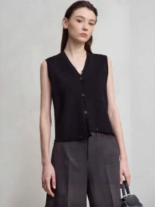 AMII | Simple Commute V-neck Asymmetric Short Womens Vest