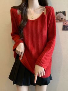 เสื้อสเวตเตอร์ถักสีแดง ทรงหลวม แขนยาว คอกลม สำหรับผู้หญิง ฤดูใบไม้ร่วง 2024 แฟชั่นเกาหลี แขนยาว ปกติ