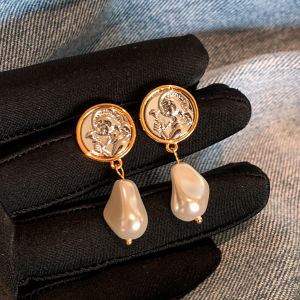 CAFFTI | Baroque Natural Pearl Earrings