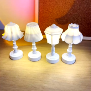 Retro Night Light Table Lamp Bedroom Bedside Lamp Dormitory Creative Desktop Ornament Birthday Gift Home Decor