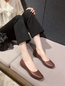 Soervimy Ladies Flat Jelly Sandals Comfortable Fashionable Tourist Wear Summer New Style Low Heel Slip-On Casual Footwear