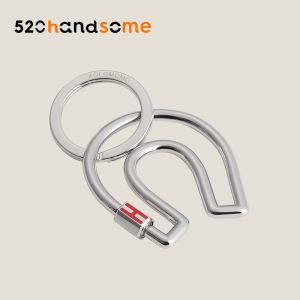 Elegant Stainless Steel Mirror Finish Solid Horsehoe Keychain