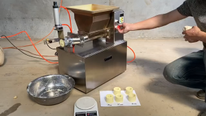 เครื่องแบ่งแป้งอัตโนมัติ รุ่น ZB-6171 Automatic Cutting Dividing