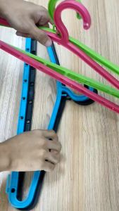 TOWEL HANGER OVERSIZE HANGER CLOTH HANGER NONSLIP LARGE CLOTH AND TOWEL HANGER / SAMPAYAN NG TOWEL