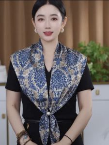 Khăn Choàng Cổ Thời Trang Cổ Điển Đa Năng Cho Nữ Mùa Thu 2025 Khăn Choàng Hình Tam Giác Bảo Vệ Cổ in Họa Tiết Hoa Phong Cách Dân Tộc