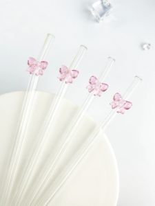 หลอดแก้วลายการ์ตูนน่ารักสีชมพู 1/6 ชิ้น พร้อมโบว์ผูก หลอดแก้วแบบโค้งงอ ใช้ซ้ำได้ สำหรับสมูทตี้ นม ชา น้ำผลไม้ ค็อกเทล และเครื่องดื่มเย็นๆ สำหรับเพื่อน