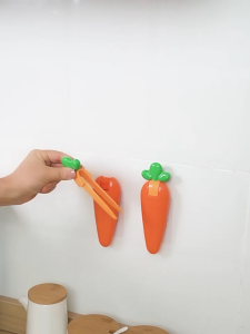 🥕 ที่หนีบขยะติดผนัง ที่กรองผมในห้องน้ำ เเครอท ที่คีบผมทำความสะอาด เครื่องมือทำความสะอาดท่อระบายน้ำบนพื้น