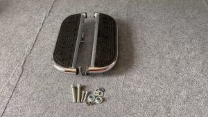 Cặp Gác Chân Sau Suzuki Gz150a