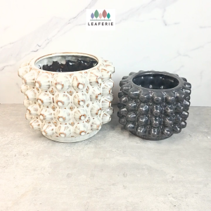 The Leaferie Garone plant pots flowerpot . flowerpots . flower pot . planter . planters . Ceramic