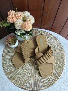 Sandal kerut silang wanita terbaru / Sandal teplek wanita terbaru / Sandal flat terbaru / Sandal teplek wanita korea / Sandal wanita murah / Sandal teplek wanita kekinian / Sandal wanita / Sendal cewek