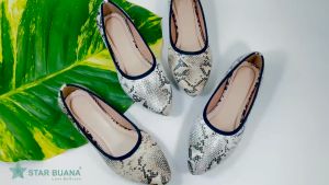 Sepatu Flat Shoes Wanita & Sepatu Ballerina Motif Ular Star Buana