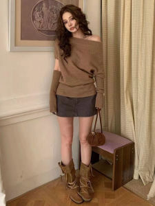 XUECAIQI | Stylish and Slim Waist Sweater Suit for Autumn Off-shoulder