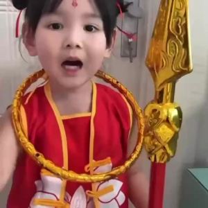 新款哪吒五件套火尖枪混天绫乾坤圈哪吒玩具儿童舞台演出道具套装New Nezha Five Piece Set Fire Spear Mixed Sky Ling Qiankun Circle Nezha Toy Childrens Stage Performance Prop Set