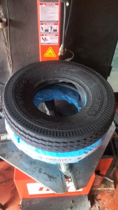 Greaves Tire 4.00 x 8 for 3 Wheeler Motorcycle - 8 Ply Rating Tyre for High Load