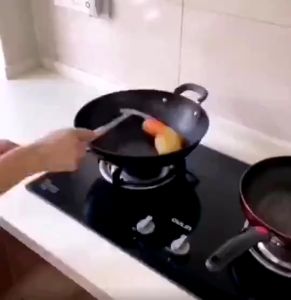 (ส่งจากไทย)ฝาครอบ เตาแก๊ส บังลมเตาแก๊ส ประหยัดแก๊ส ร้อนเร็ว ใช้วางกับเตาแก๊ส