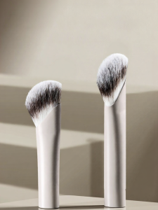 UN SHOP | Slanted Blade Contour Makeup Brush for Bridge of Nose Small