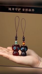 【Ready stock】Gantungan Kunci Kucing Kayu Ebony 黑檀木猫咪钥匙扣挂件 – Ebony Cat Keychain Pendant for Car & Phone