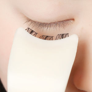 GotGo แหนบติดขนตา พลาสติก สําหรับหนีบขนตาปลอม แบบพกพา ตัวช่วยติดขนตา False eyelash clip