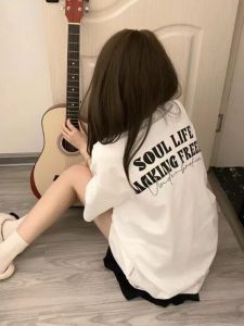 เสื้อยืดคอกลมแขนสั้นผู้หญิง 100% ผ้าฝ้ายแท้ สไตล์เกาหลี หลวมๆ ลำลอง เสื้อตัวบนพิมพ์ลายตัวอักษร สไตล์เกาหลี