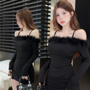 GUZILIAN | Long Sleeve One Shoulder Bicolor Splicing Knitted Base Shirt Womens Design Sensual Slimming Top Korean Style Commute Fashion