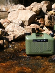 Outdoor Water Container with Spigot PE Portable Water Storage Carrier  for Camping Hiking Traveling