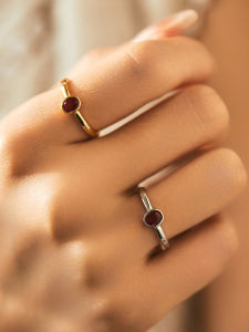 Modian Modian S925 Sterling Silver Pigeon Blood Red Imitation Colored Gems Ring Female Retro Affordable Luxury Ins Exquisite Shining Diamond Ring