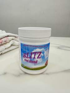 BLITZ oxi blend/sodium percarbonate/flora fragrance softener/laundry detergant