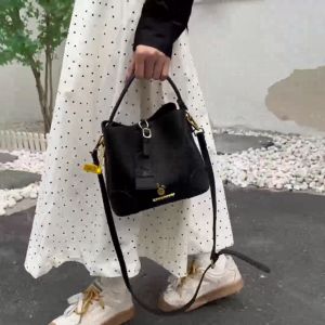 G51002 LUCCHERRY TAS SELEMPANG HANDBAG MEWAH ELEGAN IMPORT TAS BUCKET BAG SUPER CAKEP