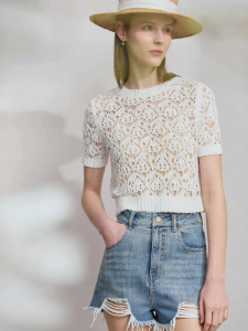 AMII | Round Neck Heavy Crocheted Lace Knit Sweater