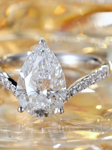 Queensun IGI 3CT 18k Gold Lab Diamond Pear Cut Solitaire Engagement Ring | Solitaire Pear Shaped Ring | Halo Diamond Band | Wedding Proposal Ring 18K 金水滴形培育钻石主钻钻戒
