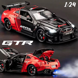 【RUM】1:24 Scale Nissan GTR Spray Alloy Car Model Light & Sound Effect Diecast Car Toys for Boys Birthday Gift Kids Toys Car Collection