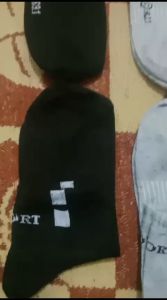 3 Pasang Kaos Kaki Sport Tepat Untuk Pria & Wanita